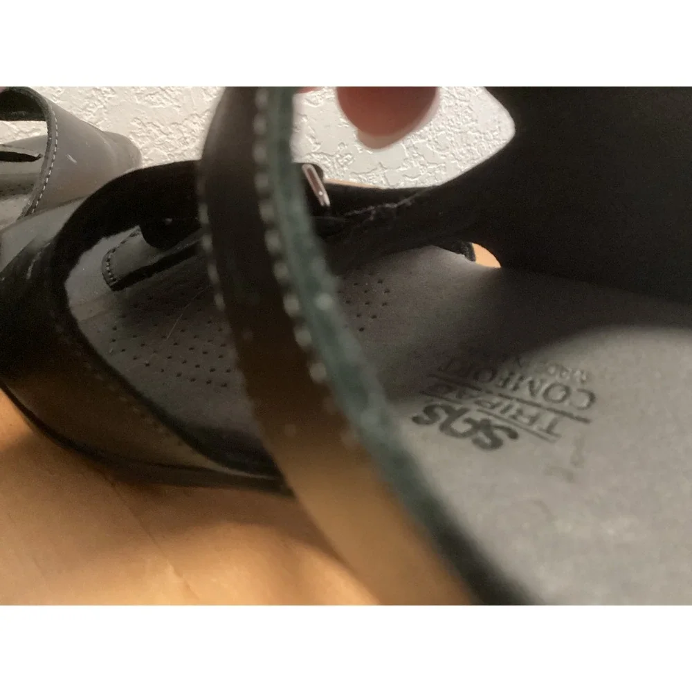 SAS Sandals Womens 8.5 M Black Leather Adjustable Straps Tripad Comfort Walking